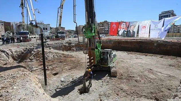 Yerinde Dönüşüm Projesi kapsamında Malatya'daki Bakırcılar Çarşısı'nın temeli atıldı