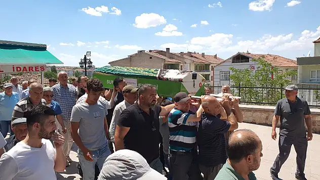 Kocası tarafından öldürülen kadın toprağa verildi