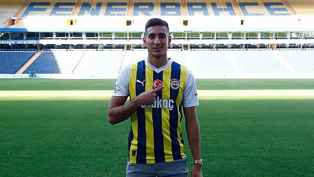 Fenerbahçe, Mert Müldür'ü kadrosuna kattı