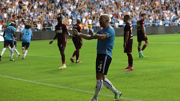 Adana Demirspor'dan tarihi galibiyet!