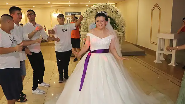 Epilepsi hastası Ayşe'ye damatsız düğün