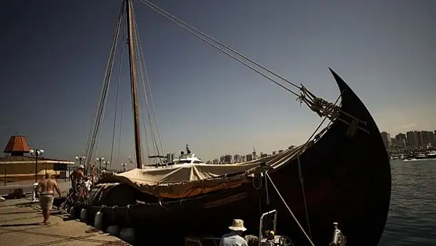 Viking yelkenlisi İstanbul'da Viking hayranları için hazırlanıyor