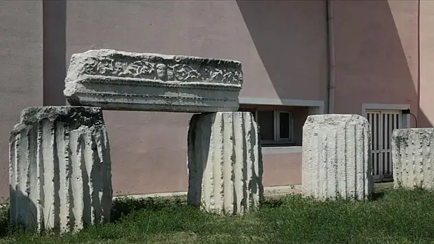 Bolu'da eksik parçaları bulunan tarihi eserler üç boyutlu tarayıcıyla modelleniyor