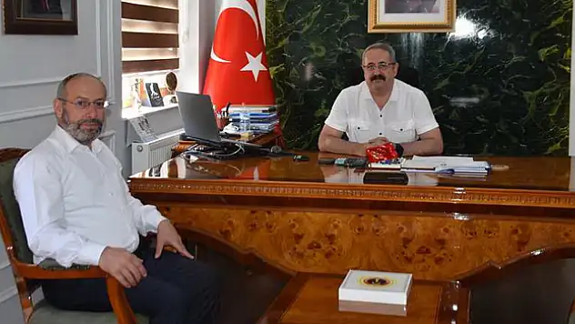 Salihli İlçe Müftüsü Çebi görevine başladı