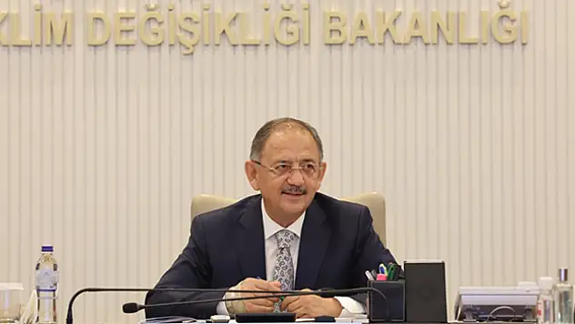 Bakan Özhaseki: Deprem bölgesinde 180 bin konutumuzun ihalesini tamamlayarak çalışmalara başladık