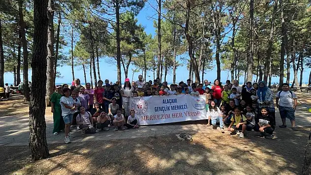 Alaçam'da yaz Kur'an kurslarına katılanlar için veda pikniği düzenlendi