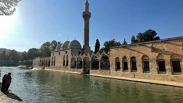 Şanlıurfa'nın depremlerde hasar gören simge minareleri onarıldı