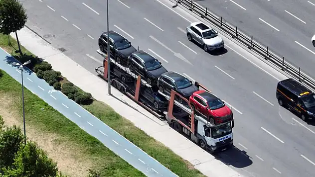 İstanbul'da tırlarla Togg geldi