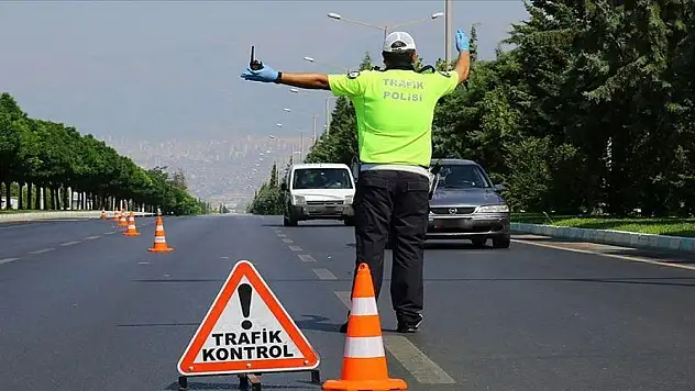 Emniyet Genel Müdürlüğünden ülke genelinde trafik denetimi
