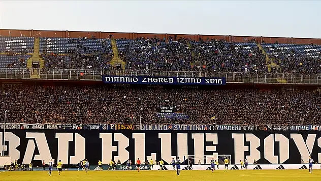 UEFA, Dinamo Zagreb'in taraftarlarına bir yıl deplasman yasağı getirdi