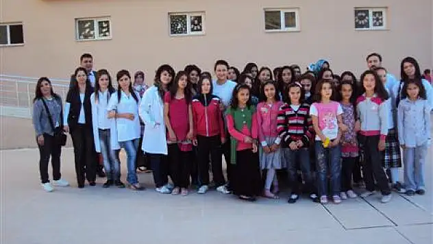 Gülören YİBO' da Saç bakım ve Yapım kursuna ilgi