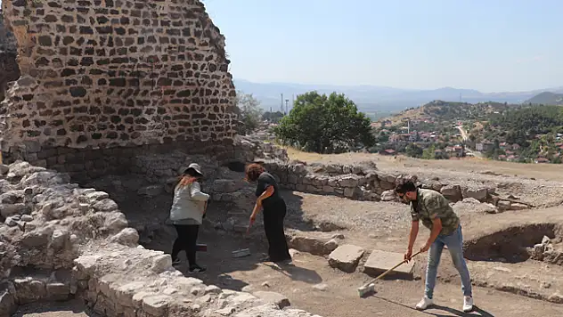 Anadolu'nun ikinci en büyük kalesinde kazı çalışmaları devam ediyor