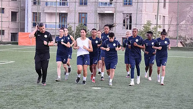 Hakkarigücü Kadın Futbol Takımı, yeni transferleriyle güçleniyor