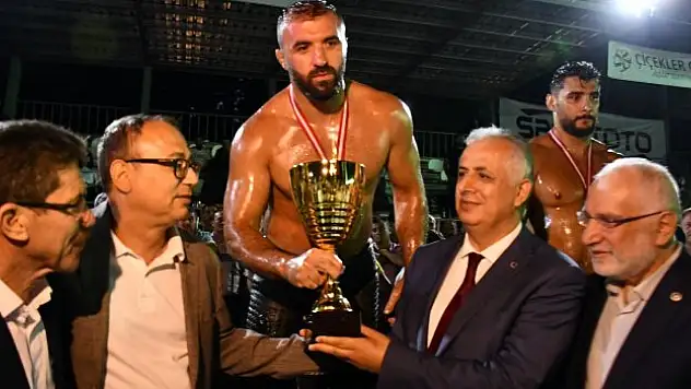 17. Kunduz Yağlı Güreşleri'nde başpehlivanlığı Özkan Yılmaz kazandı
