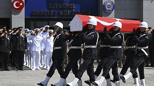 Kağıthane'de şehit olan polis memuru için tören düzenlendi
