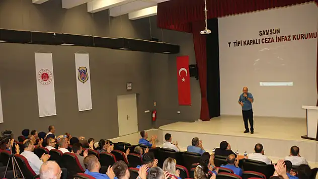 Samsun'da hükümlü ve tutuklulara 'İnsanın Yolculuğu' isimli konferans verildi