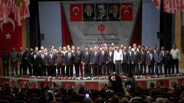 MHP Lideri Bahçeli'nin mesajı ayakta alkışlandı