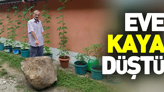 Salıpazarı ilçesinde tepeden yuvarlanan kaya parçası bir evin yakınına düştü