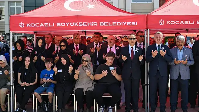 Kaymakam göz yaşları içinde son yolculuğuna uğurlandı