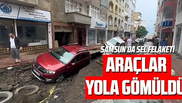 Cadde yarıldı, araçlar yola gömüldü