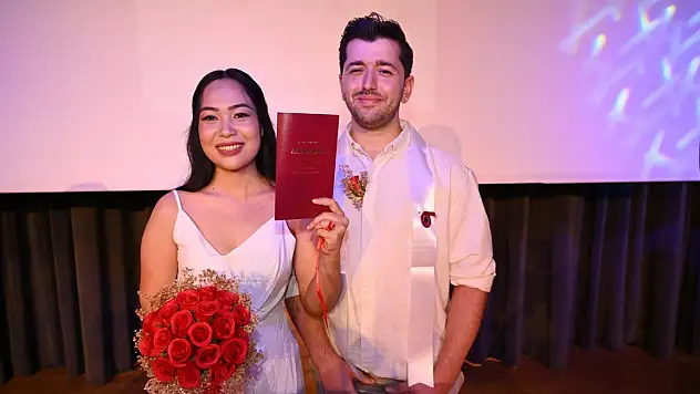 Aşkı 7 bin 500 kilometre uzakta buldu