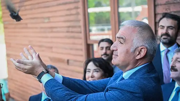 Bakan Ersoy 'Kuş Cenneti'ni inceledi