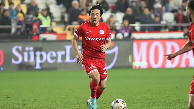 Antalyaspor, Japon futbolcu Shoya Nakajima ile yollarını ayırdı