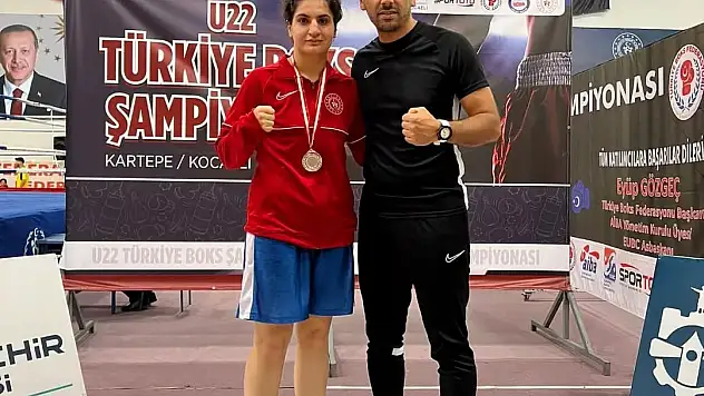 Demir yumruk Meryem, Türkiye ikincisi oldu