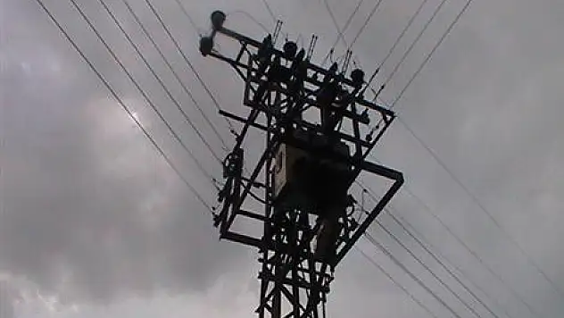 Ağcagüney'de Trafo Patladı