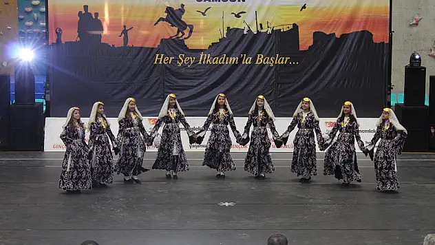 Samsun'da Halk Oyunları Kulüpler Arası Grup Yarışması yapıldı