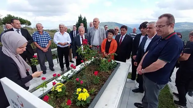 Hain saldırıda şehit olan Başsavcı Murat Uzun kabri başında anıldı