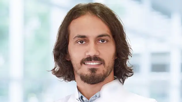 'İşitme kaybını önlemek için aşırı gürültülü ortamlardan kaçının'