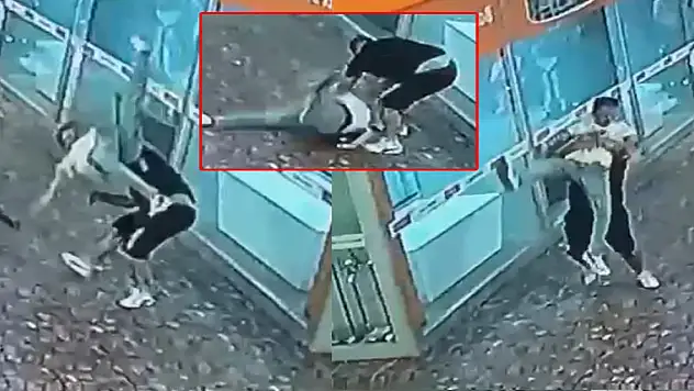 İstanbul'da AVM'de 'yan baktın' kavgası kamerada