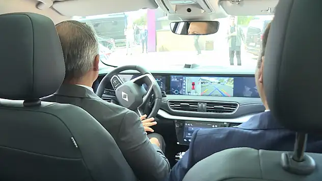 Türkiye'nin ilk uzay yolcuları Togg'u deneyimledi