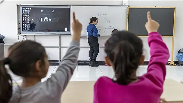 Öğretmenlik Kariyer Basamakları Yazılı Sınavı için ücret alınmayacak