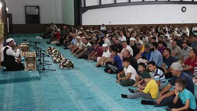 Canik'te eller semaya açıld