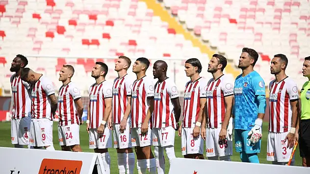 Sivasspor Süper Lig'de 4. beraberliğini aldı!