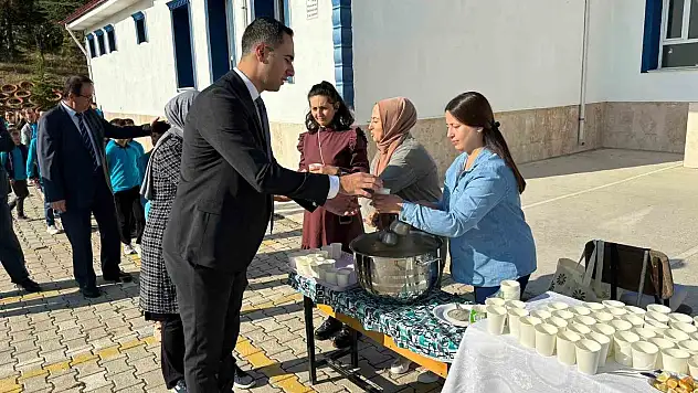 ilkokul öğrencileri meslekleri tanıyor