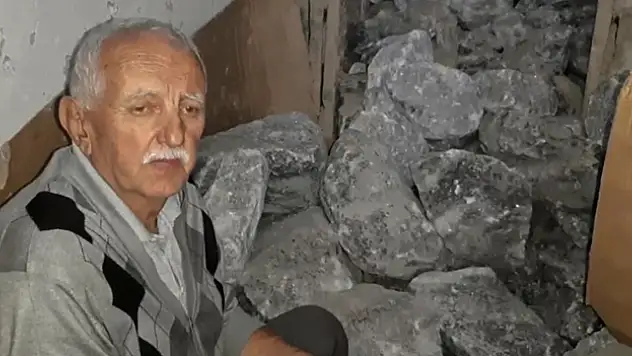 Ekmeğini 'tuzdan' çıkarıyor