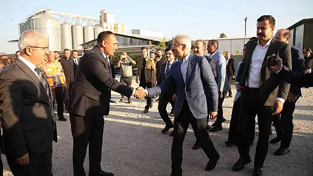 Bakan Uraloğlu: ''Bir kuşak bir yol' projesini bir fırsat olarak değerlendiriyoruz'