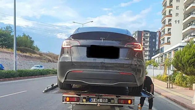Tesla ile drift atmak pahalıya maloldu