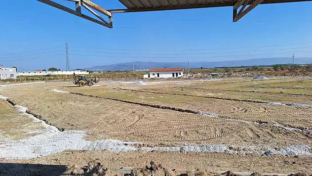 Futbolseverler saha için gün sayıyor