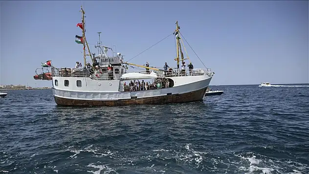 11 gemi yoluna devam ediyor