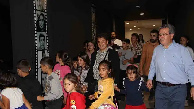 Öğrenciler ilk defa buluştu