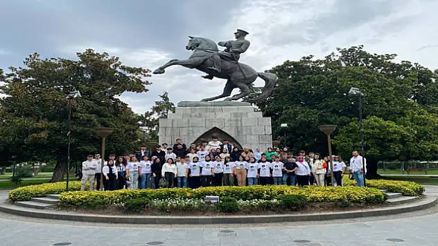 Çocuklara Cumhuriyet Gezisi