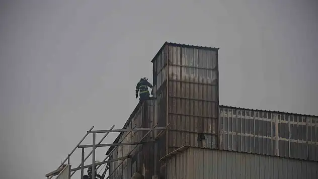 Un fabrikasında yangın çıktı