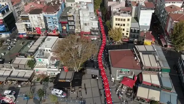 Pendik'te 100 metrelik yürüyüş