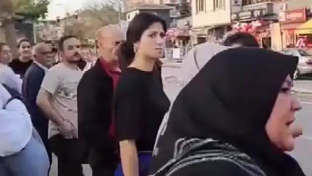 Yolcuların Hepsini Durakta İndirdi