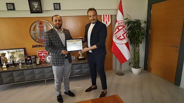 MÜSİAD Antalya'da Antalyaspor'a destek