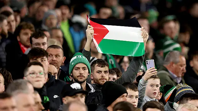 Filistin bayrağı açan taraftarlara yasak